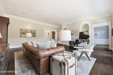 Welcome to this extraordinary single-level brick estate where - photo 15