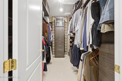 Welcome to this extraordinary single-level brick estate where - photo 26