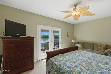 Welcome to your dream lakefront retreat on the pristine shores - photo 27