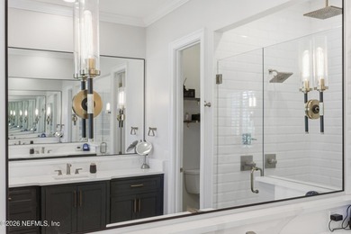 Welcome to this extraordinary single-level brick estate where - photo 34