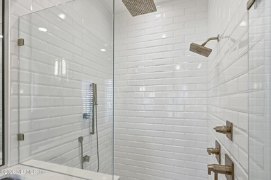 Welcome to this extraordinary single-level brick estate where - photo 35