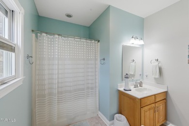 Welcome to your dream lakefront retreat on the pristine shores - photo 38