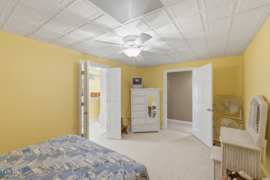 Welcome to your dream lakefront retreat on the pristine shores - photo 48