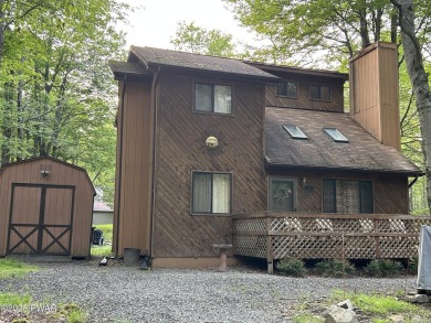 Lake Home For Sale in Newfoundland, Pennsylvania