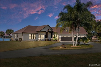 Lake Henderson Home Sale Pending in Inverness Florida