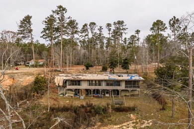 Property sold as-is. Perfect opportunity to remodel or build - photo 10