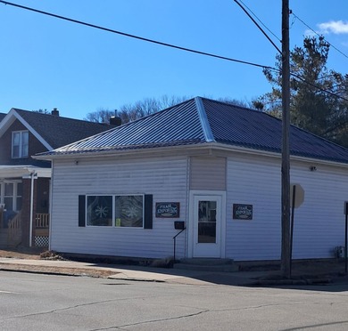 Mississippi River  - Clayton County Commercial Active Under Contract in Dubuque Iowa