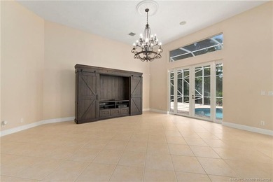 Beautifully appointed concrete block 3BR/3BA home with a split - photo 19
