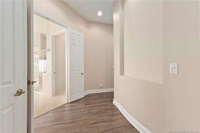 Beautifully appointed concrete block 3BR/3BA home with a split - photo 21