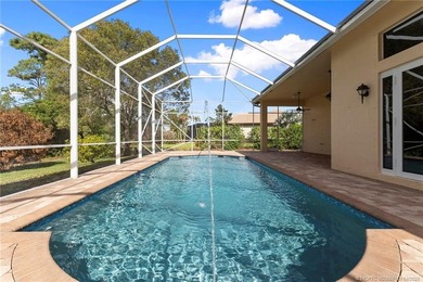 Beautifully appointed concrete block 3BR/3BA home with a split - photo 31