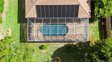 Beautifully appointed concrete block 3BR/3BA home with a split - photo 34