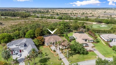 Beautifully appointed concrete block 3BR/3BA home with a split - photo 42
