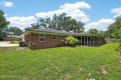 Villa San Jose charmer at 8677 San Servera Drive W! This roomy 3 - photo 49