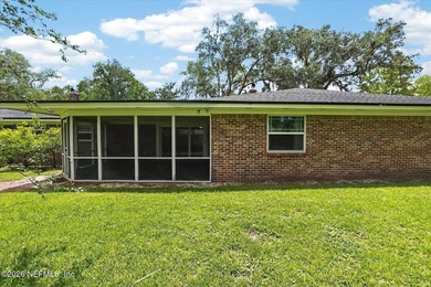 Villa San Jose charmer at 8677 San Servera Drive W! This roomy 3 - photo 50