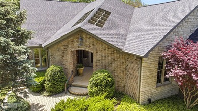 Perfectly positioned on a private 2 acre riverfront cul-de-sac - photo 4