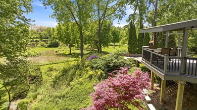Perfectly positioned on a private 2 acre riverfront cul-de-sac - photo 5