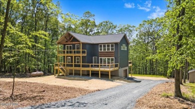 Lake Home For Sale in Tafton, Pennsylvania