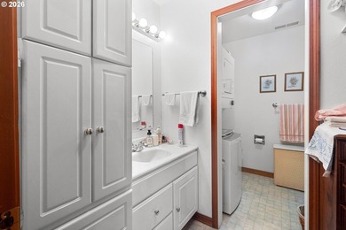 Welcome to easy riverfront living! This well-maintained - photo 20