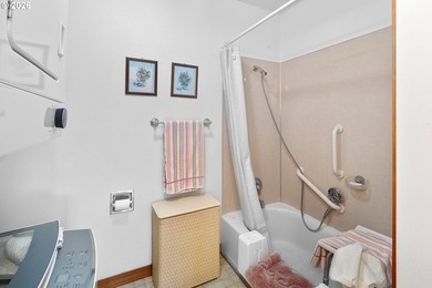 Welcome to easy riverfront living! This well-maintained - photo 21