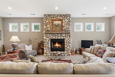 Welcome to this custom-built, quality 2015 residence perfectly - photo 22