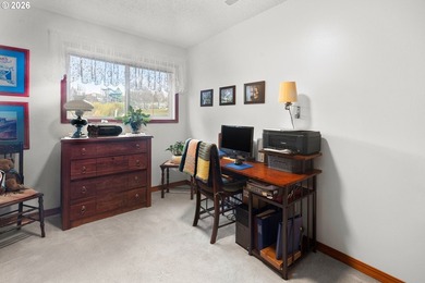 Welcome to easy riverfront living! This well-maintained - photo 23