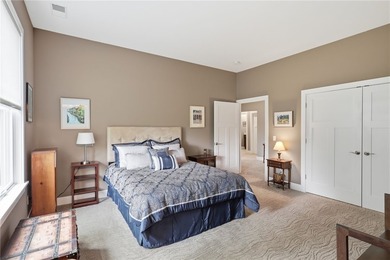 Welcome to this custom-built, quality 2015 residence perfectly - photo 25