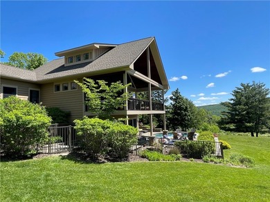 Welcome to this custom-built, quality 2015 residence perfectly - photo 33