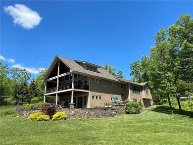 Welcome to this custom-built, quality 2015 residence perfectly - photo 34