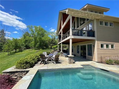 Welcome to this custom-built, quality 2015 residence perfectly - photo 35
