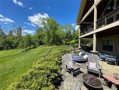 Welcome to this custom-built, quality 2015 residence perfectly - photo 39