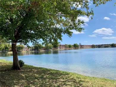 (private lake, pond, coastal) Condo For Sale in Miami Florida