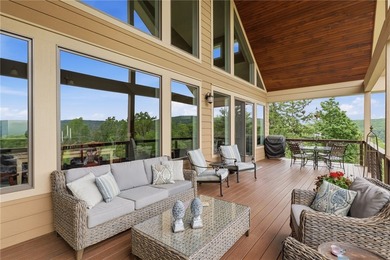Welcome to this custom-built, quality 2015 residence perfectly - photo 45