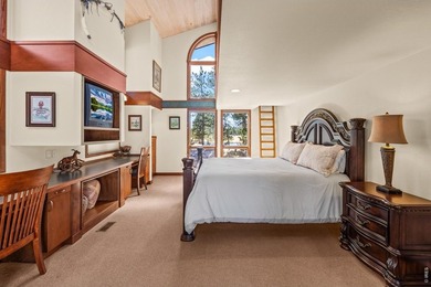 Welcome to a *Rare Find* in gated Fox Acres on 460 Acres w/13 - photo 45