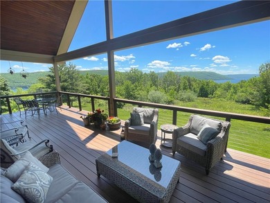 Welcome to this custom-built, quality 2015 residence perfectly - photo 46