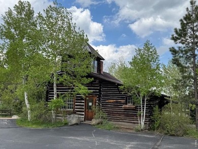 Welcome to a *Rare Find* in gated Fox Acres on 460 Acres w/13 - photo 50