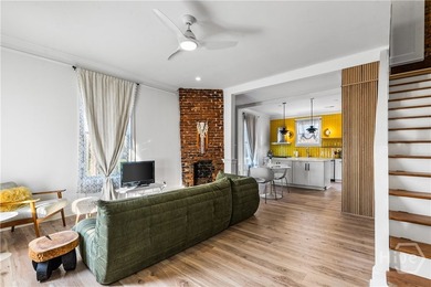 Bold, bright, and anything but cookie-cutter-this end-unit - photo 3