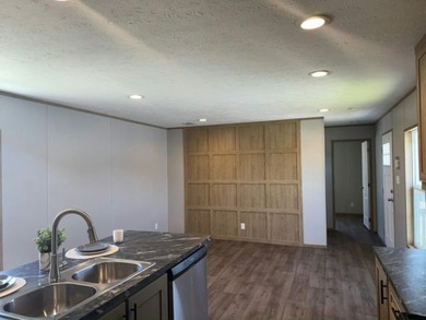Additional listing photo 1