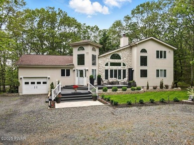 Hemlock Lake Home For Sale in Lords Valley Pennsylvania