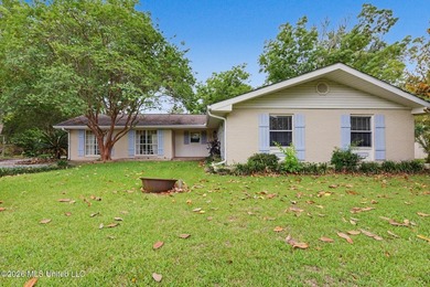 Welcome to charming 506 Esplanade Avenue, where space - photo 4