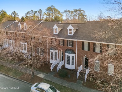 Sunset Lake Townhome/Townhouse For Sale in Holly Springs North Carolina