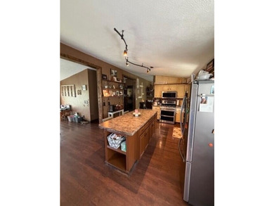 Charming Apple Valley residence on a generous half-acre lot - photo 16