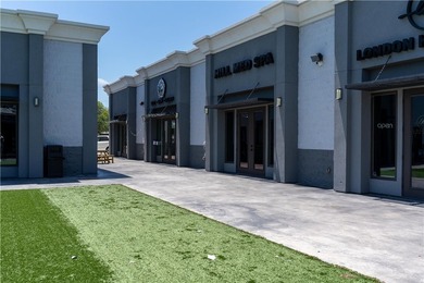 Great Opportunity to own the first plaza built in the London - photo 2