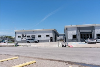 Great Opportunity to own the first plaza built in the London - photo 3