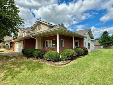 4214 Meadow View is a rare 2 bedroom, 2 bathroom condo in - photo 1