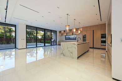 A refined take on modern luxury with fresh compositions enhanced - photo 7