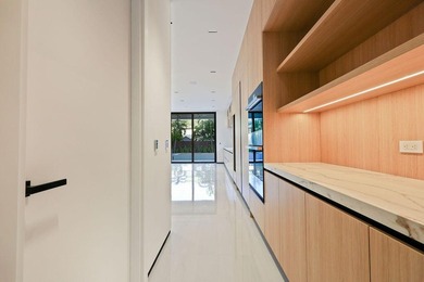 A refined take on modern luxury with fresh compositions enhanced - photo 9