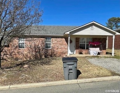 7 Renovated and well-maintained units located in Central Hot - photo 12