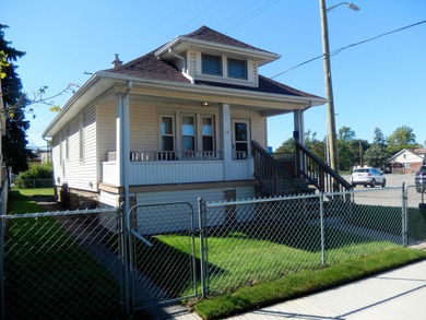 Detroit River Home Active Under Contract in Ecorse Michigan