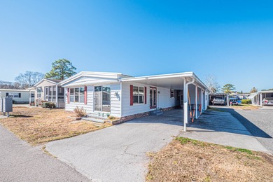 Mid Florida Lakes Area Home For Sale in Leesburg Florida