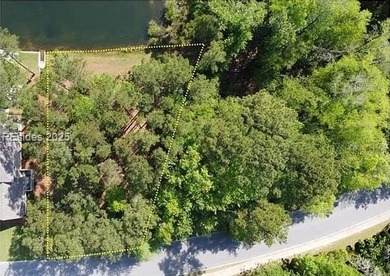 This exceptional large one-third acre waterfront property is - photo 2